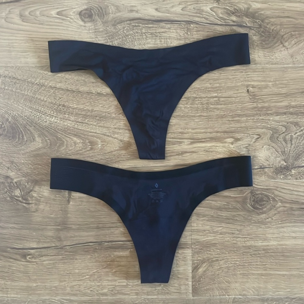 EBY Thongs